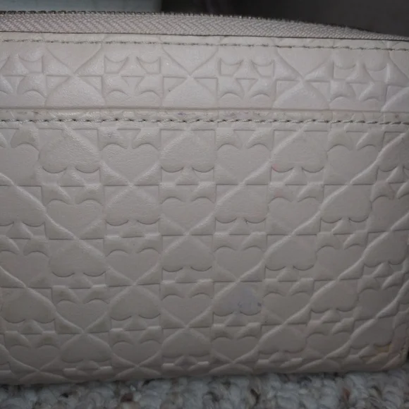 Kate Spade Cream Leather Three Dimensional Spade Patterned Zip Around Wallet - Picture 4 of 13